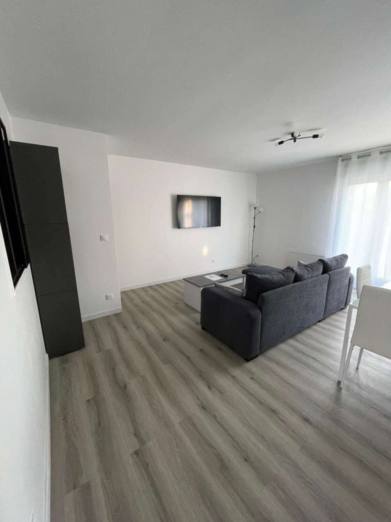 Maison Detente De 100 M2 Uniquement Couple-Famille-Travailleurs Вильпаризи Экстерьер фото