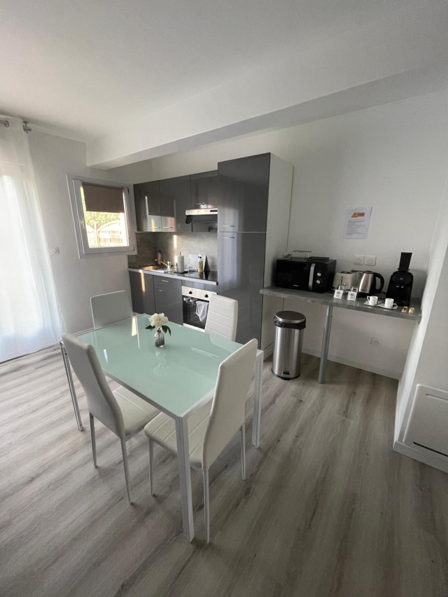 Maison Detente De 100 M2 Uniquement Couple-Famille-Travailleurs Вильпаризи Экстерьер фото